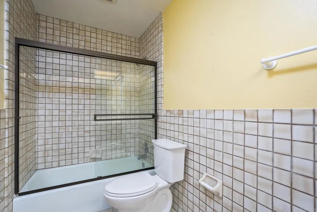 https://cdn.realtyfeed.com/cdn/127/306711185/80c164a1546ee104e745eb53156734ef.webp