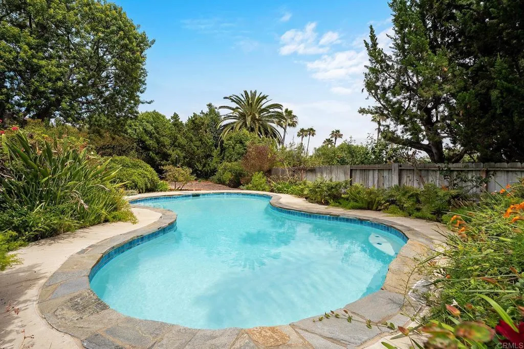 https://cdn.realtyfeed.com/cdn/127/306711185/eabaf65d33ce1b4882275f9102240898.webp
