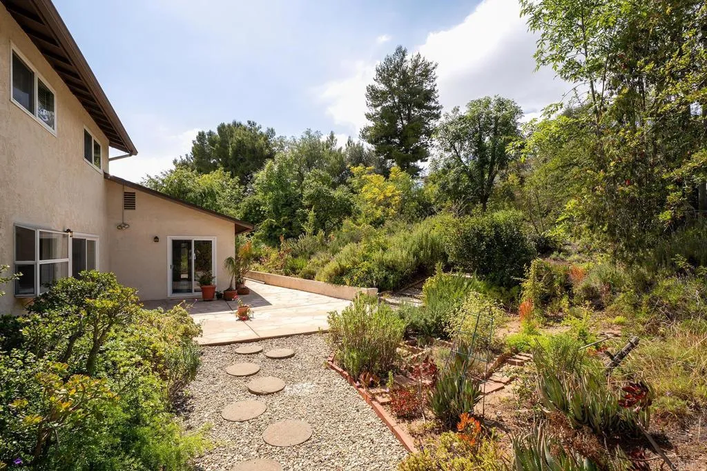 https://cdn.realtyfeed.com/cdn/127/306711185/f5668368cfabc68f61dce27572f06d82.webp