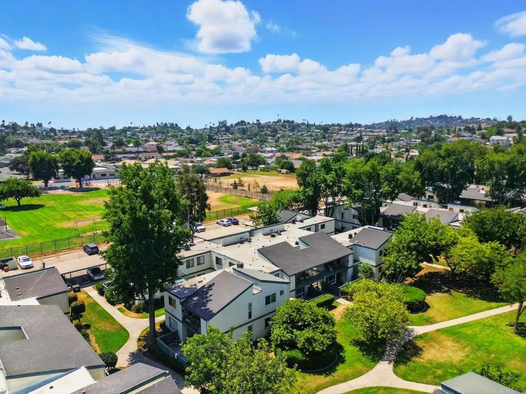 https://cdn.realtyfeed.com/cdn/127/306711213/419cdb5b1be477b574bc7179c71eebd7.webp