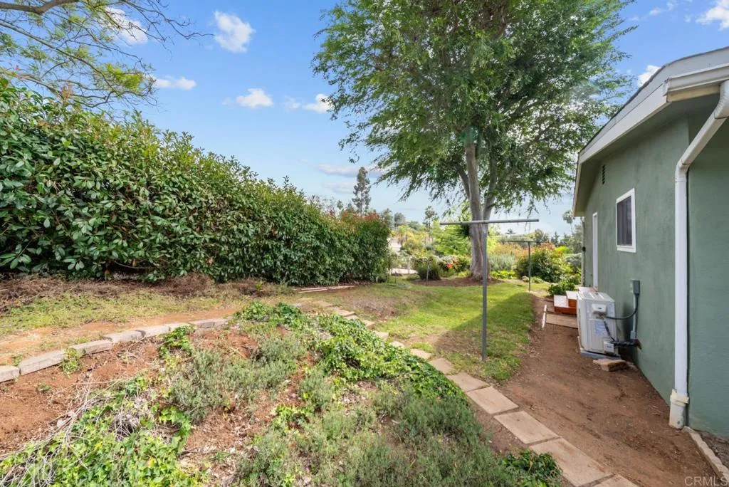 https://cdn.realtyfeed.com/cdn/127/306711221/41afb0c8775c3a097dc6a3887c0d1838.webp
