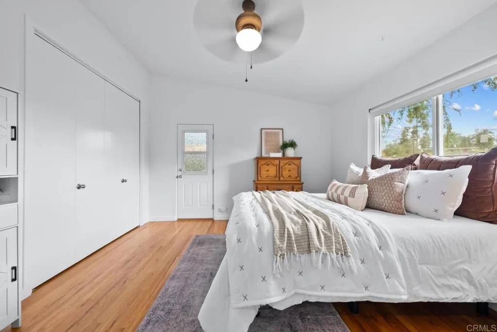 https://cdn.realtyfeed.com/cdn/127/306711221/797b55d9f83494d7b35e21c27357e118.webp