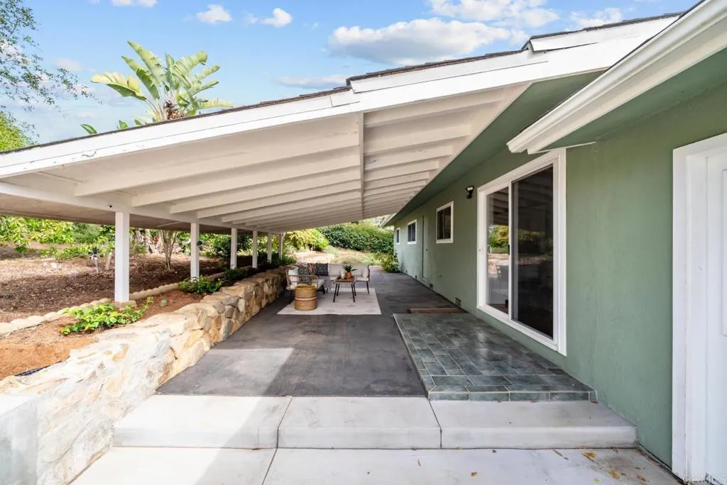 https://cdn.realtyfeed.com/cdn/127/306711221/a972bf1ddff6edb60c0d21ea3ed8f9bf.webp