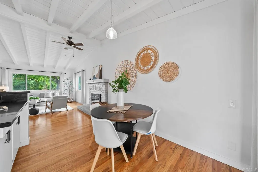 https://cdn.realtyfeed.com/cdn/127/306711221/d51f272ea61cce02215a023aa9841664.webp