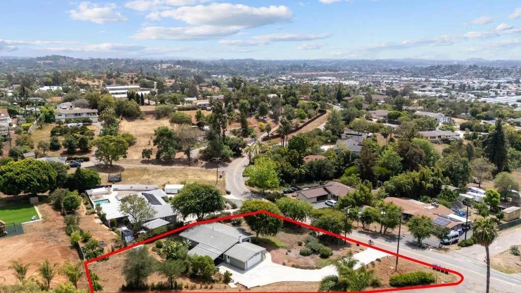 https://cdn.realtyfeed.com/cdn/127/306711221/ef34235eb8e7531da9b991d9e36668ea.webp