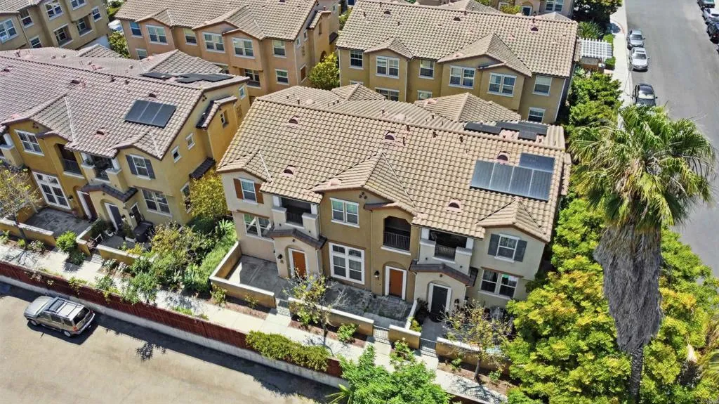 https://cdn.realtyfeed.com/cdn/127/306711237/44cc11b1f58d4c9141f5d047085ea20f.webp