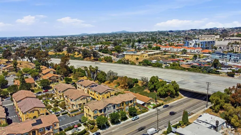 https://cdn.realtyfeed.com/cdn/127/306711237/4a1004f2d62a8c5b8c3944969c9c318a.webp