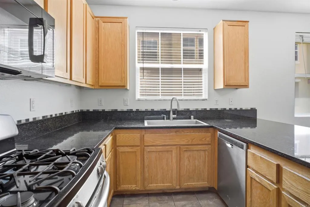 https://cdn.realtyfeed.com/cdn/127/306711237/c3e23c489404e94f268b966801d048af.webp