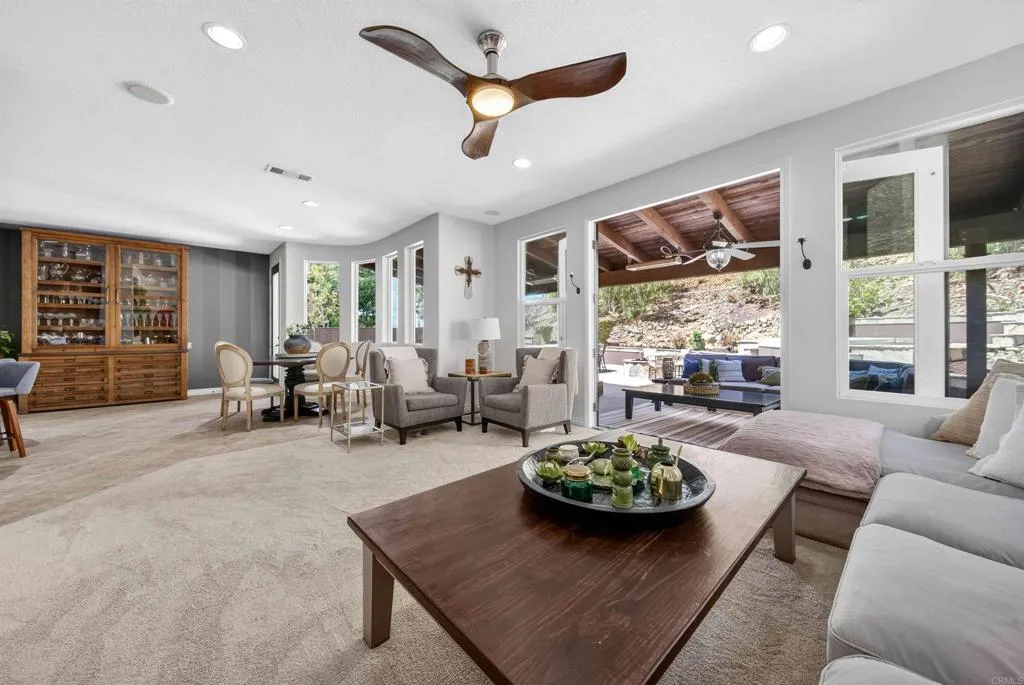 https://cdn.realtyfeed.com/cdn/127/306711353/1a19b14f6eec4275dfcff3bdb3ebb6e0.webp