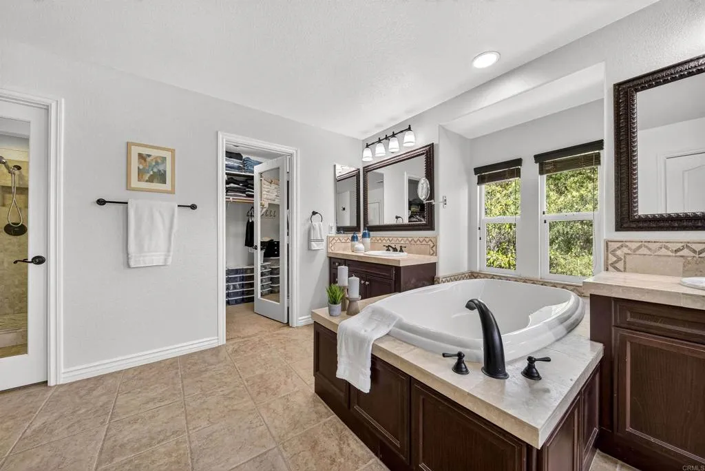 https://cdn.realtyfeed.com/cdn/127/306711353/5a1cbf89d1436eeae56969b2cd40981a.webp