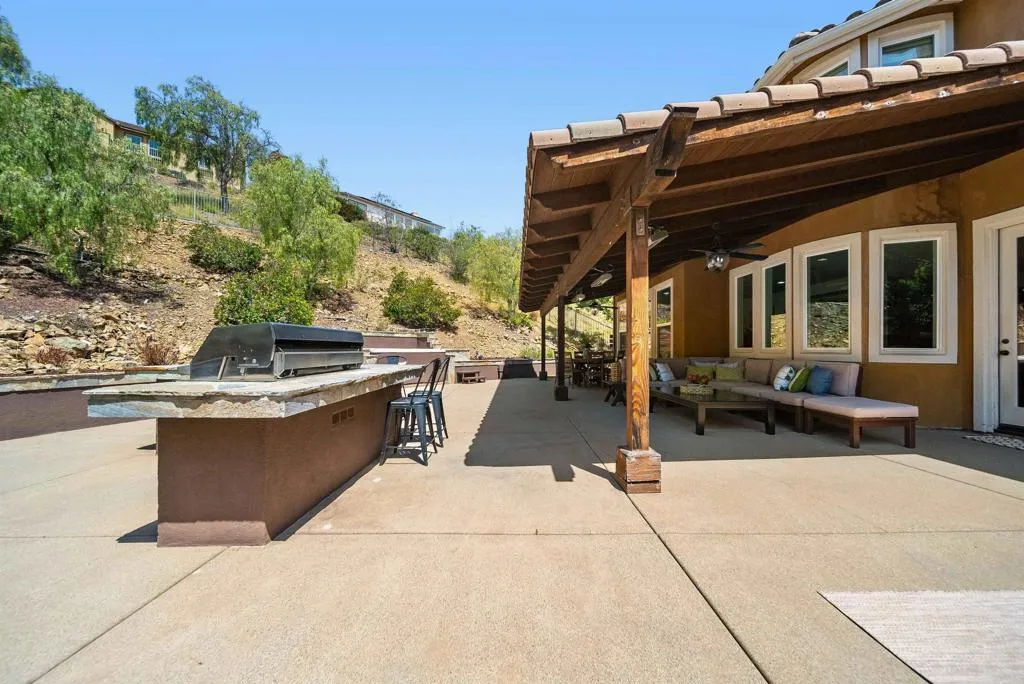 https://cdn.realtyfeed.com/cdn/127/306711353/71cd73592dce2f4e8df4e8cb1a0eb552.webp