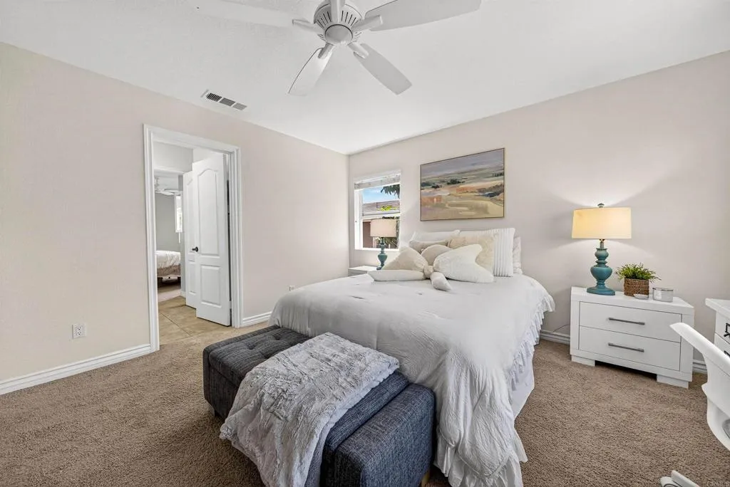 https://cdn.realtyfeed.com/cdn/127/306711353/922c28b2187cf14e1a527cea8e728bf8.webp