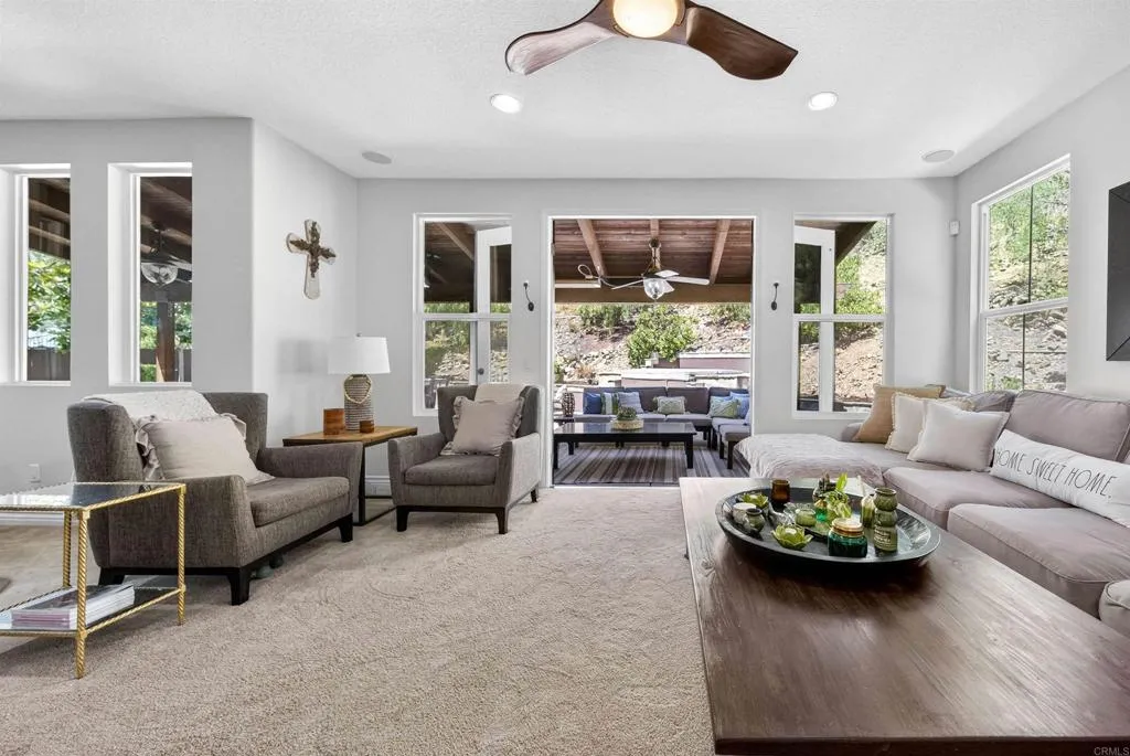 https://cdn.realtyfeed.com/cdn/127/306711353/ba467bdf7e282b0c52135e8f04d00ee4.webp