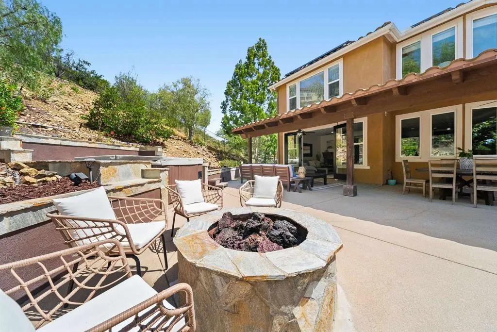 https://cdn.realtyfeed.com/cdn/127/306711353/ea81f38034378b20bb15500d23e1c66f.webp