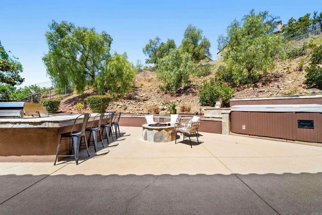 https://cdn.realtyfeed.com/cdn/127/306711353/ff77b47af0bb21cfdbfd29d7ec41b10d.webp