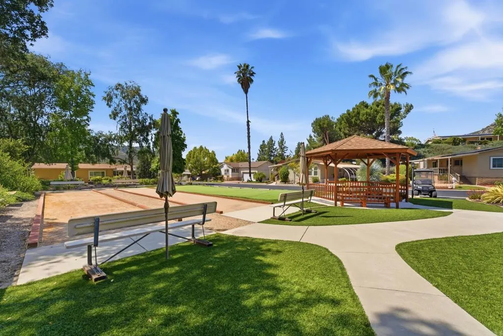 https://cdn.realtyfeed.com/cdn/127/306711431/f2d7cef210acb7903c09f042f4edd5b3.webp