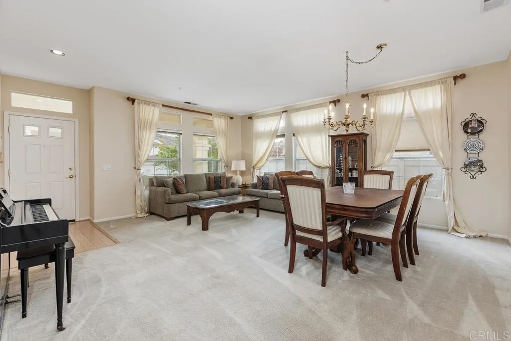 https://cdn.realtyfeed.com/cdn/127/306711447/59b144bd8ac5476863d1dd06e0f4f08d.webp