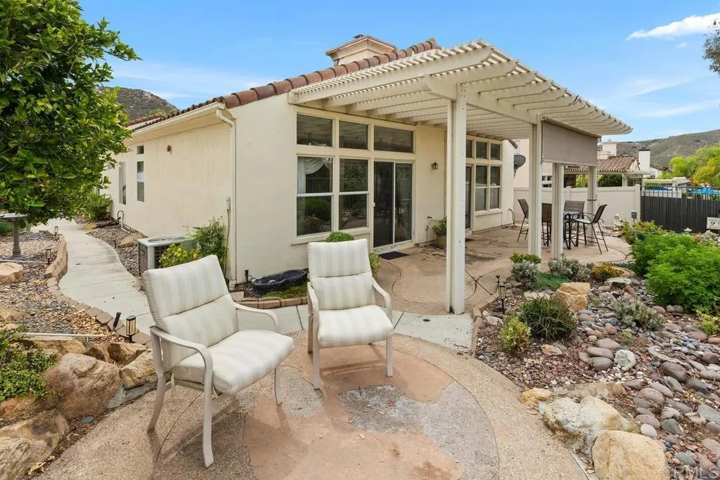https://cdn.realtyfeed.com/cdn/127/306711447/5bfd09ce272b96aedafcf4ae2fd37f5b.webp