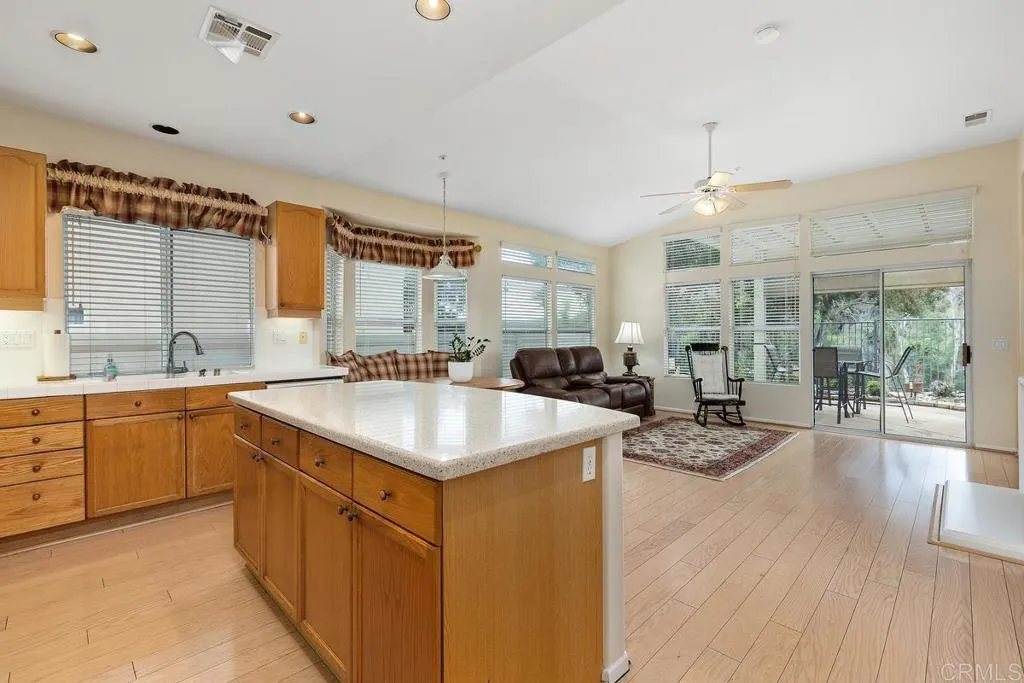https://cdn.realtyfeed.com/cdn/127/306711447/8e03b8530fa2824f561f7f2736db12c1.webp