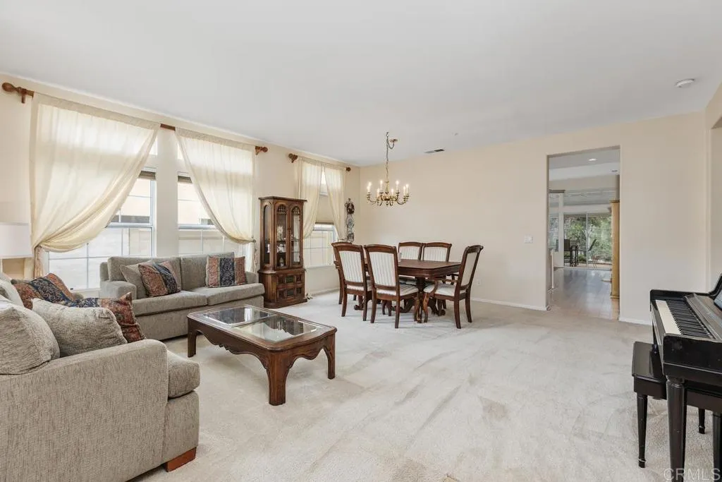 https://cdn.realtyfeed.com/cdn/127/306711447/c2edece3745449704efd8032f459abfd.webp