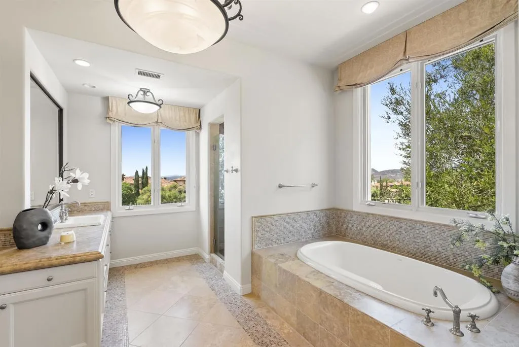 https://cdn.realtyfeed.com/cdn/127/306711458/4927a85d676980635988c910e93be219.webp
