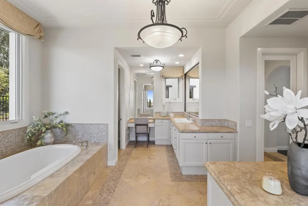 https://cdn.realtyfeed.com/cdn/127/306711458/531877ce3272fe123c5ef1c1f45df5e3.webp