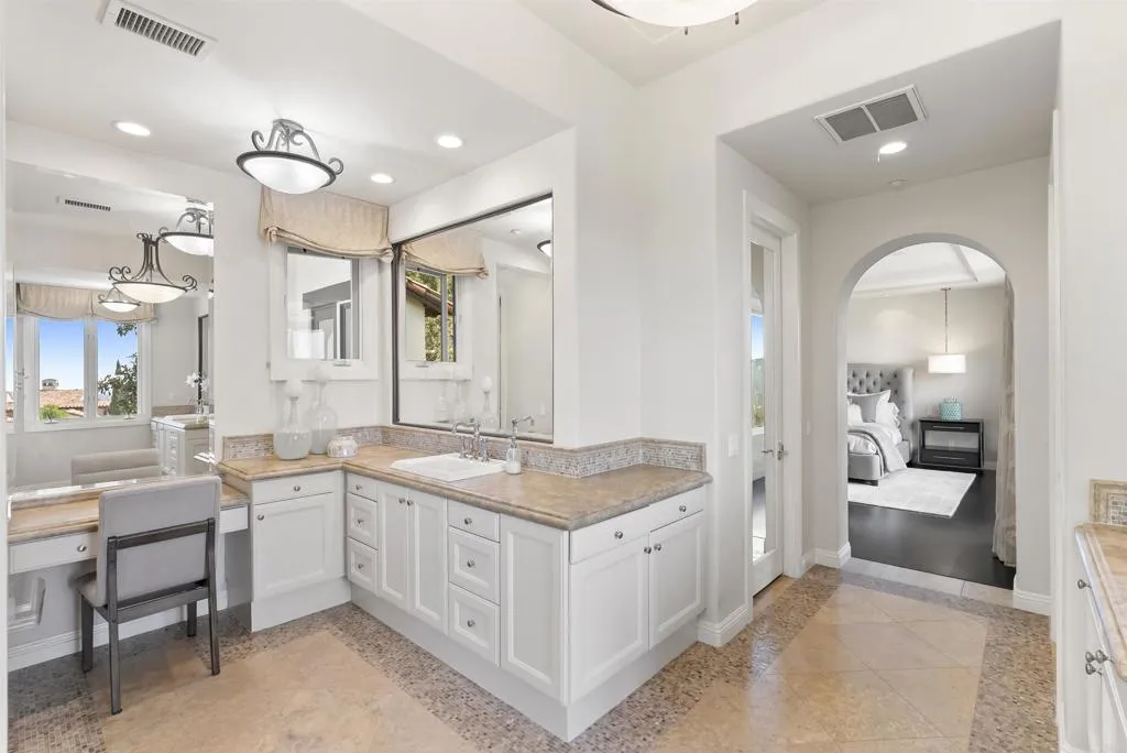 https://cdn.realtyfeed.com/cdn/127/306711458/587a17cd076e8e85c35f4bcff2ff21a7.webp