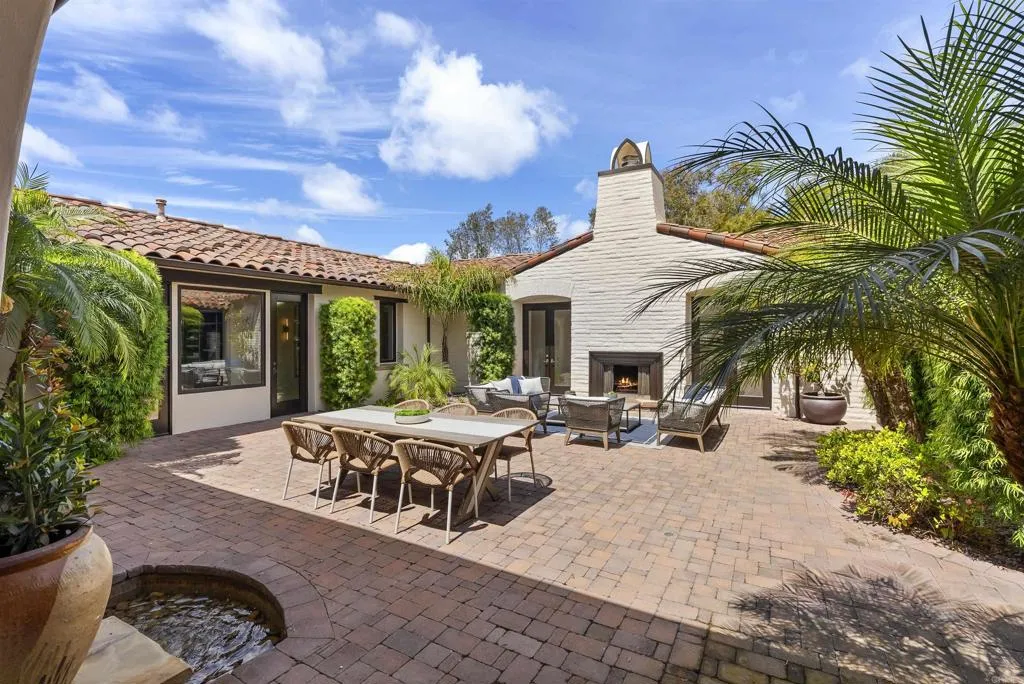 https://cdn.realtyfeed.com/cdn/127/306711458/a0a6bda512f8118c7144315ffa0d8249.webp