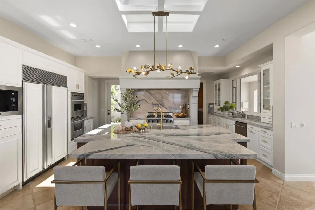 https://cdn.realtyfeed.com/cdn/127/306711458/c346b25fa859449544c857bdafefb931.webp