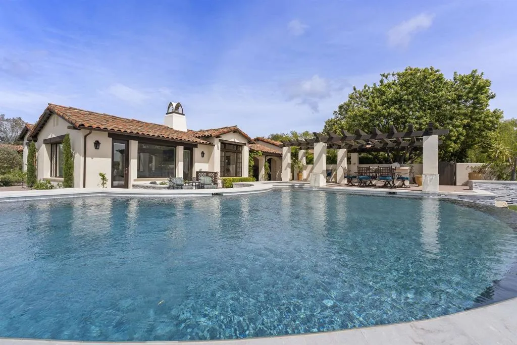 https://cdn.realtyfeed.com/cdn/127/306711458/cf67c0ecbf7b6957858d6b495406b1ec.webp