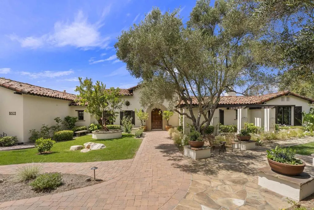 https://cdn.realtyfeed.com/cdn/127/306711458/edeee8c6673cbb668d586171682c76f5.webp