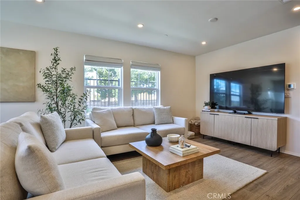 Fontana, CA 92336