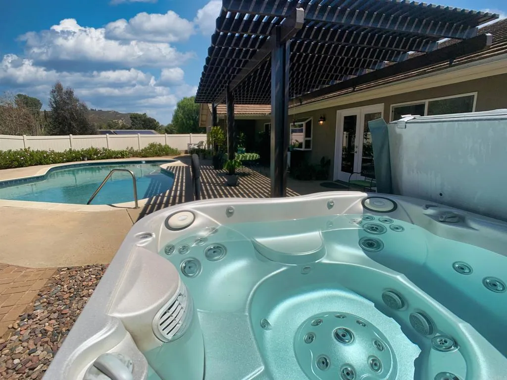 https://cdn.realtyfeed.com/cdn/127/306711497/16c48943e9689c301c1e5b326993a82a.webp