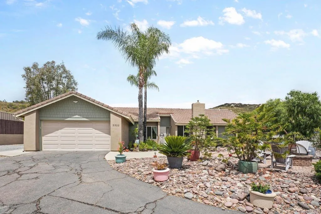 https://cdn.realtyfeed.com/cdn/127/306711497/1ef27f26abf03463ec359bdea0878b8a.webp