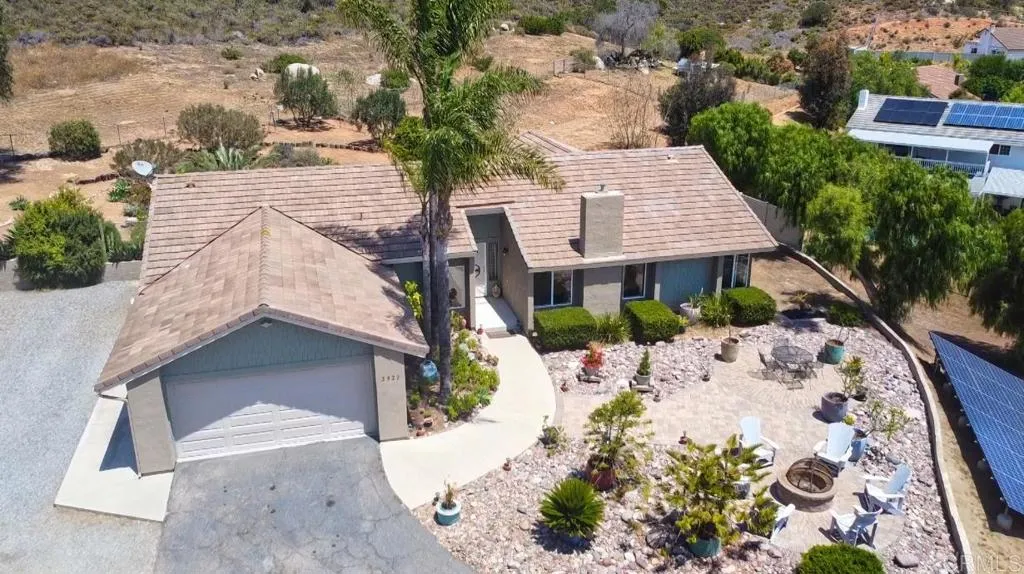 https://cdn.realtyfeed.com/cdn/127/306711497/333e7ef361e61a03bb0b39c4c20bbb93.webp