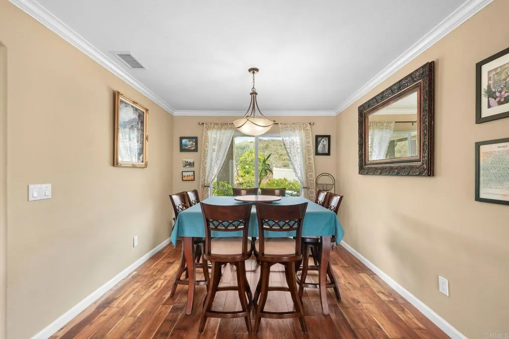 https://cdn.realtyfeed.com/cdn/127/306711497/3d9e9c10a443130bef86fe39630bf485.webp