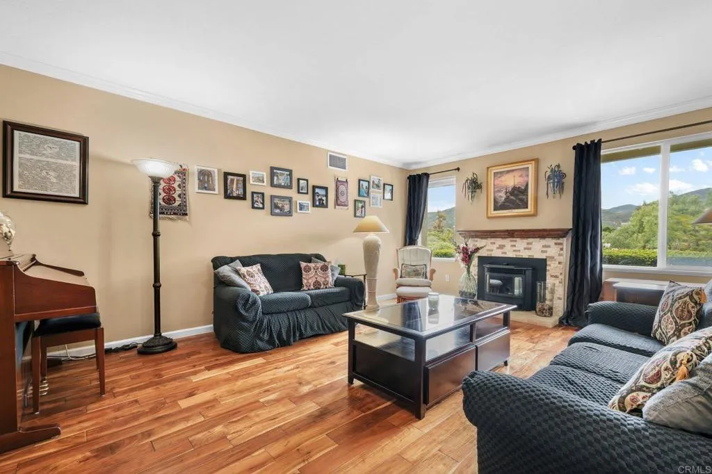 https://cdn.realtyfeed.com/cdn/127/306711497/8e40e21625f3595cab49e7a0818130c9.webp