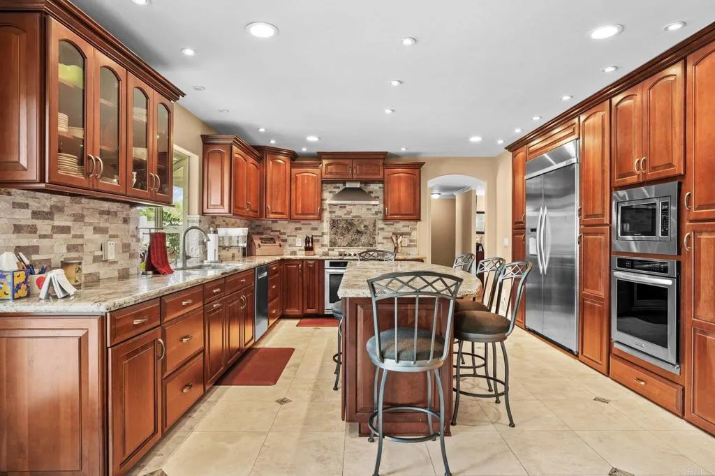 https://cdn.realtyfeed.com/cdn/127/306711497/ce57bdb66e00a94839234cbf26d6a368.webp
