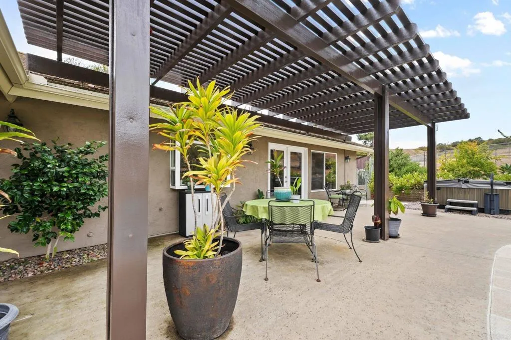 https://cdn.realtyfeed.com/cdn/127/306711497/d569ddc05f27adca764fccb9c29d3df4.webp