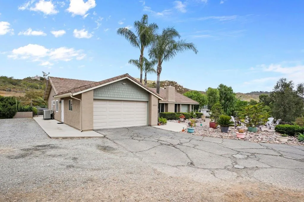 https://cdn.realtyfeed.com/cdn/127/306711497/f71c91f14d7943c12ce23575c26d6c8a.webp