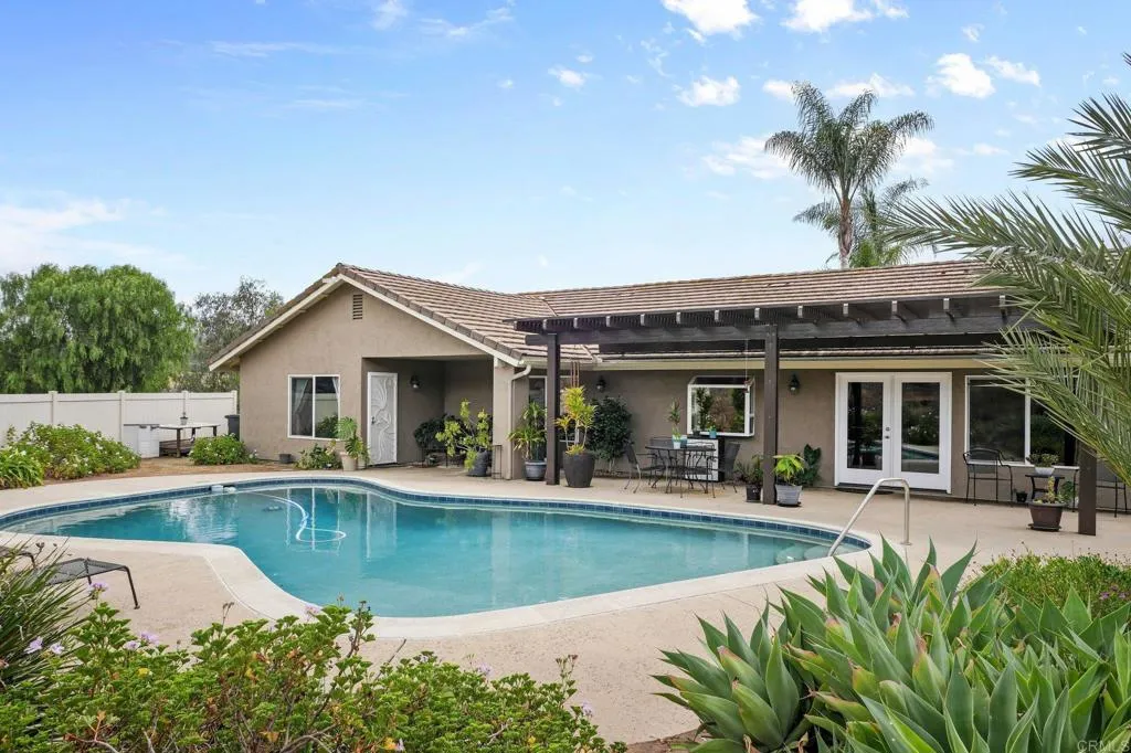 https://cdn.realtyfeed.com/cdn/127/306711497/f7972c498942bbfbbf5a3fe86d3cd637.webp
