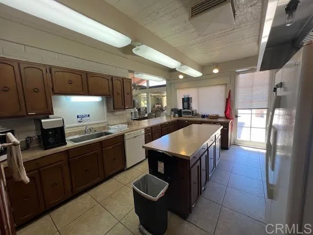 https://cdn.realtyfeed.com/cdn/127/306711508/845f7dcaa8d04535ce0871c172800fe3.webp