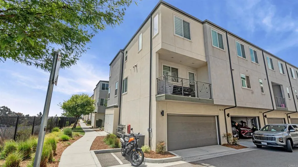 https://cdn.realtyfeed.com/cdn/127/306711535/15e76fa8699c1f7d3a56b68d470fe3d3.webp