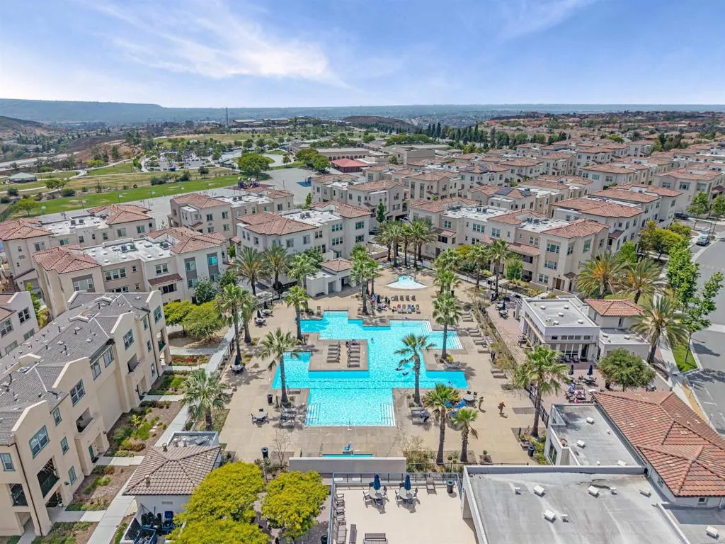 https://cdn.realtyfeed.com/cdn/127/306711535/748c4741fde5cb5d1db7f0727c05a481.webp