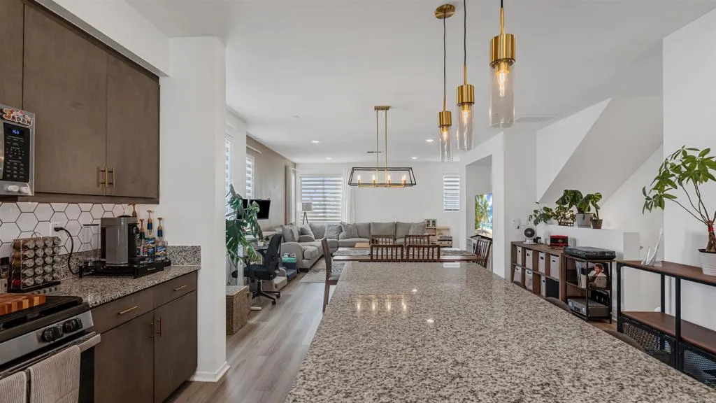 https://cdn.realtyfeed.com/cdn/127/306711535/7b4a6dc7dd7a2ee0c0ef4da1245e9ced.webp