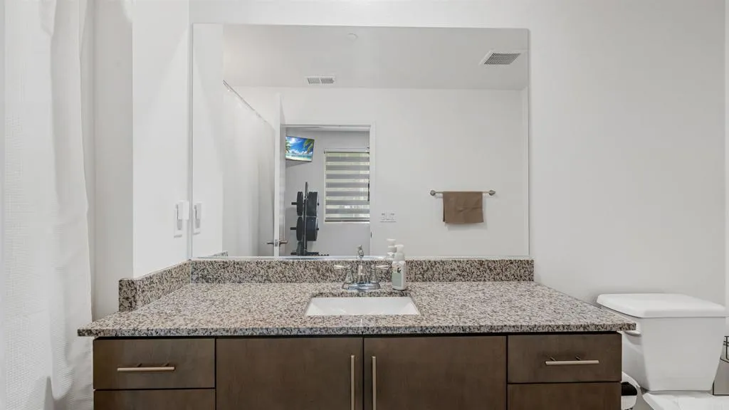 https://cdn.realtyfeed.com/cdn/127/306711535/91d21a5d1edda657c51e91c669f79f43.webp