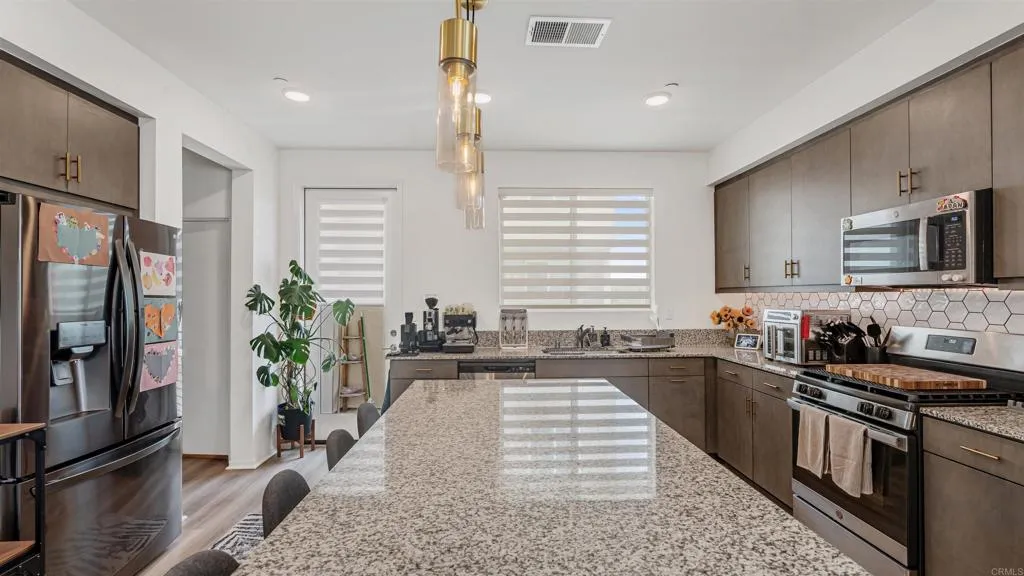 https://cdn.realtyfeed.com/cdn/127/306711535/bf85330973b118a7ba1f5b95fb6dfe27.webp