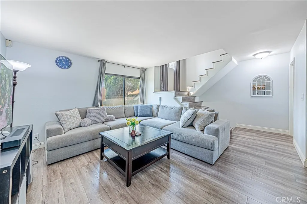 301 W Gladstone Street Unit 13