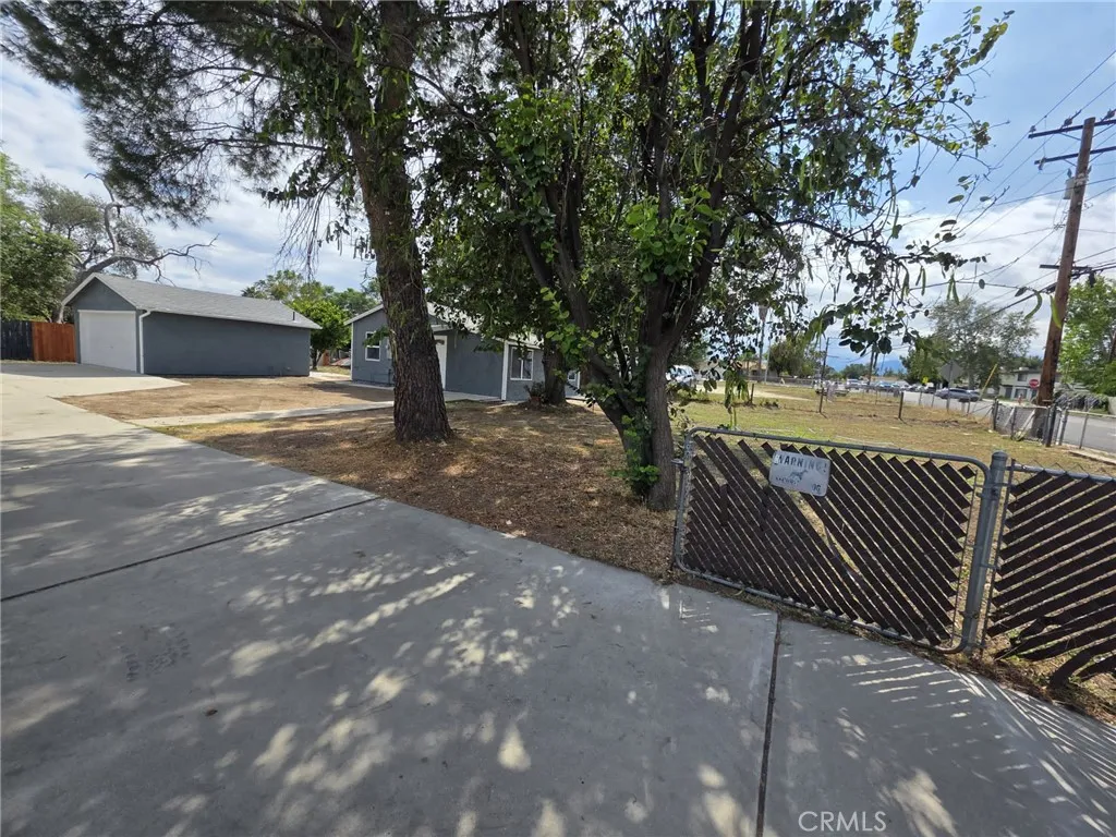 865 W 48th Street, San Bernardino, CA 92407 - Photo 4 of 18, San Bernardino, CA
