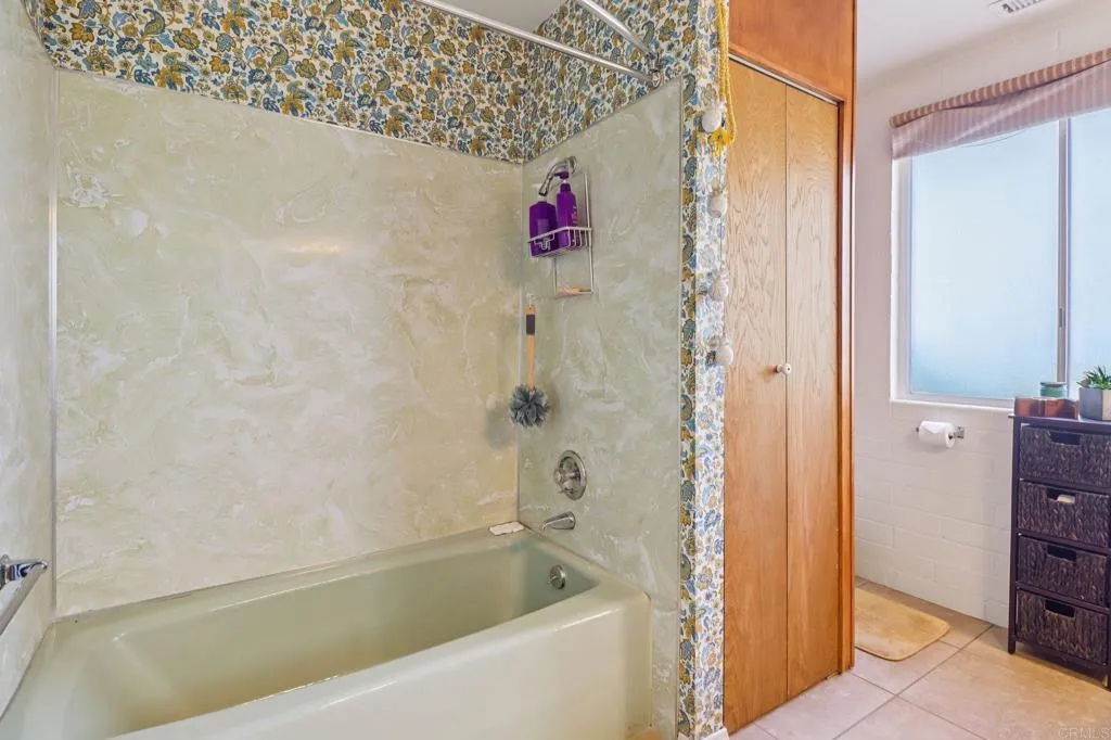 https://cdn.realtyfeed.com/cdn/127/306711597/4ecf399dc19f7c63beb4e77970ca2148.webp